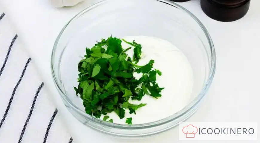 Chicken fillet in sour cream sauce with garlic