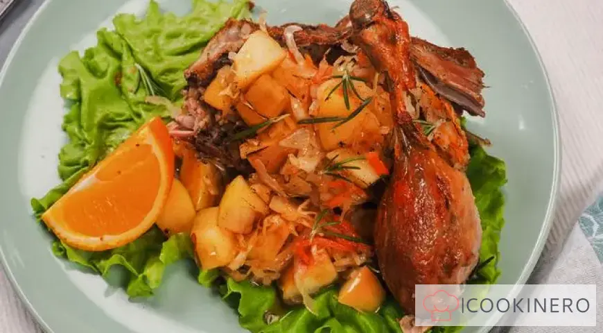 Anatra con cavolo e mele