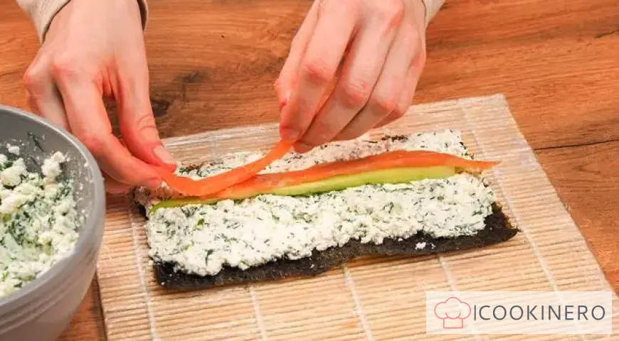 Diätbrötchen mit Lachs und Gurke