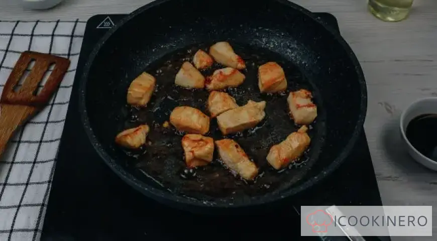 Poke con pollo teriyaki