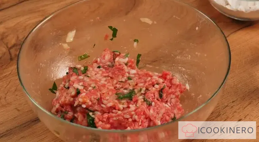 Meatballs in a frying pan