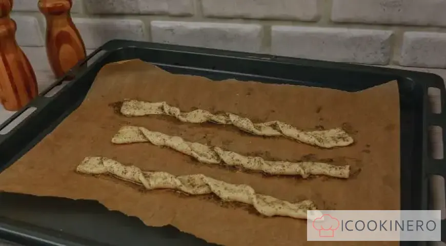 Grissini with garlic butter