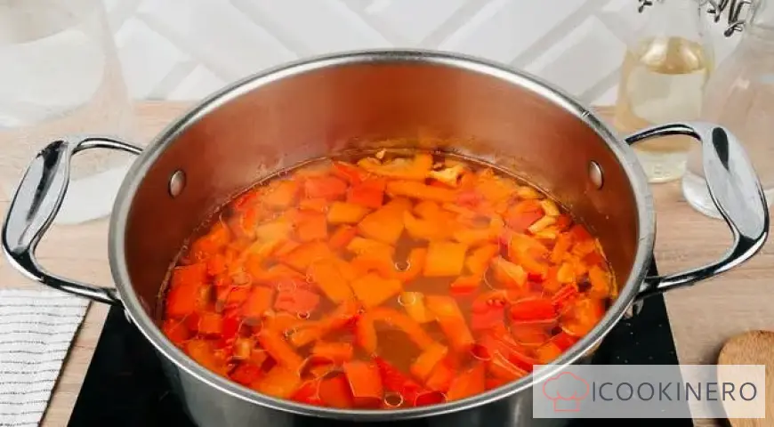 Pickled peppers with honey for the winter