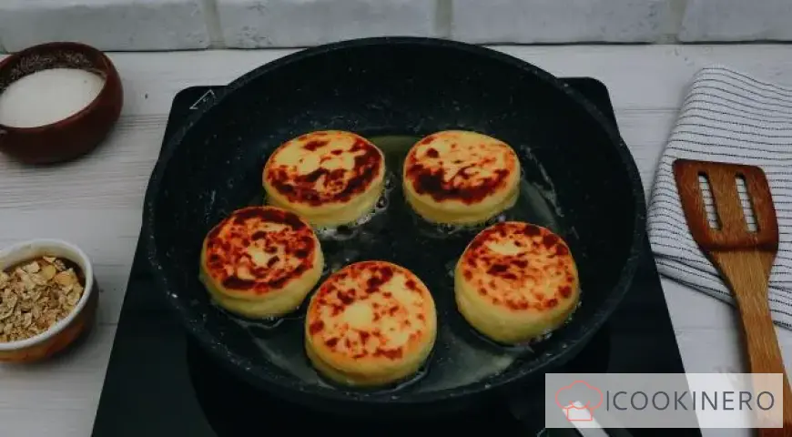 Cheesecakes with pumpkin puree
