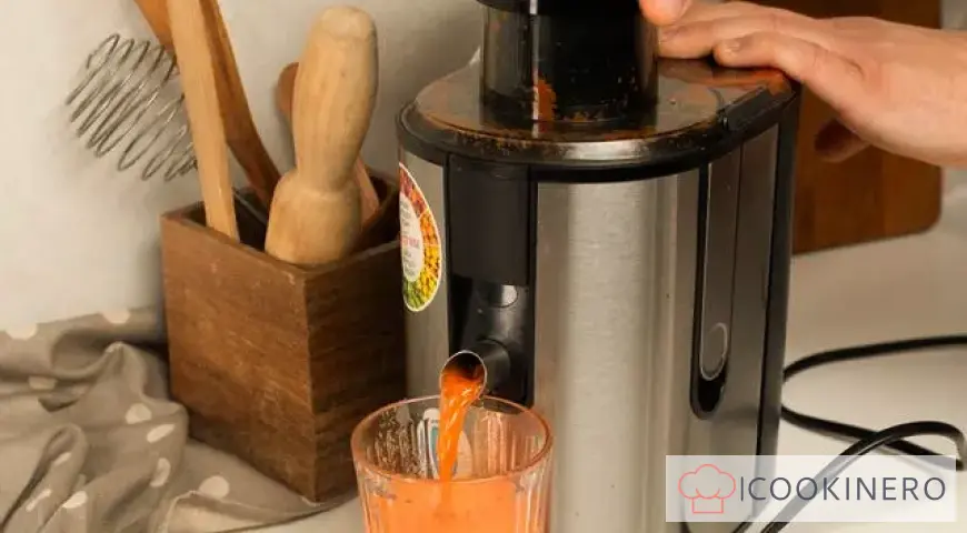Homemade carrot juice