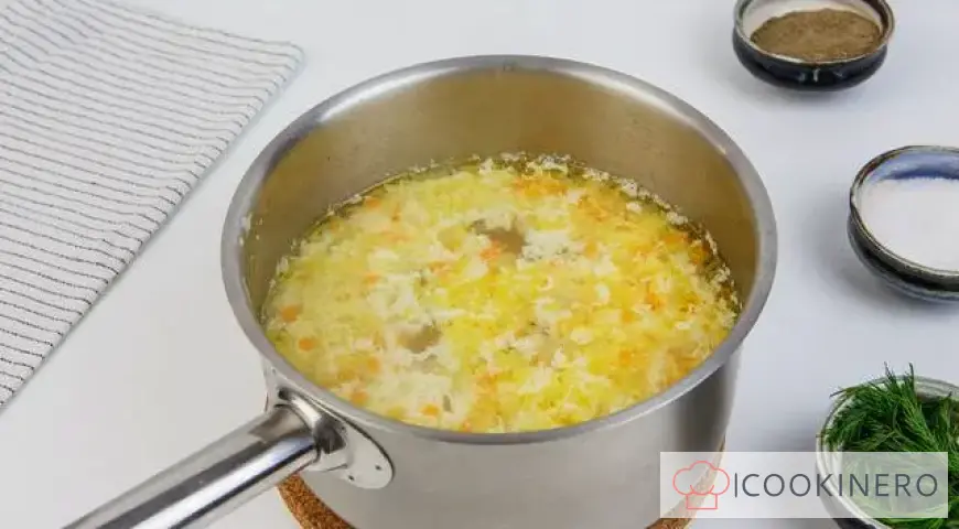 Potato soup with egg