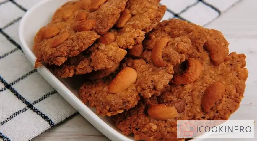 Oatmeal Cashew Cookies