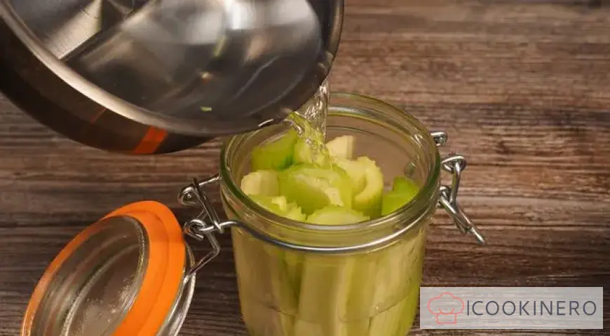 Sellerie für den Winter