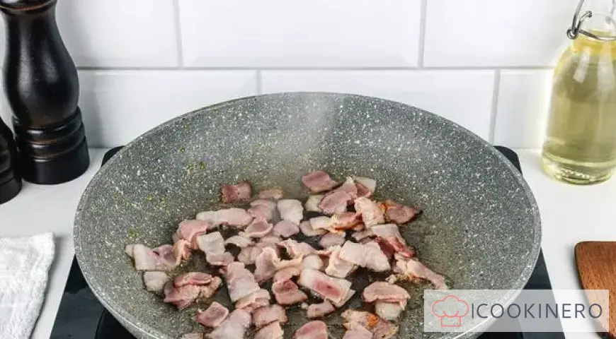 Zuppa di piselli con pancetta