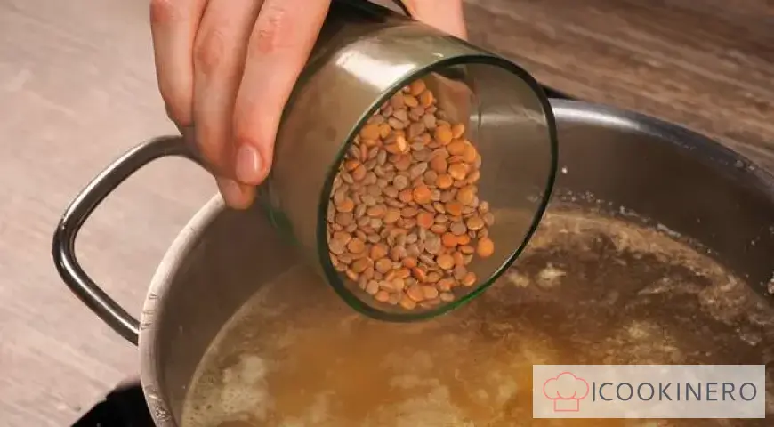 Lentil soup with chicken