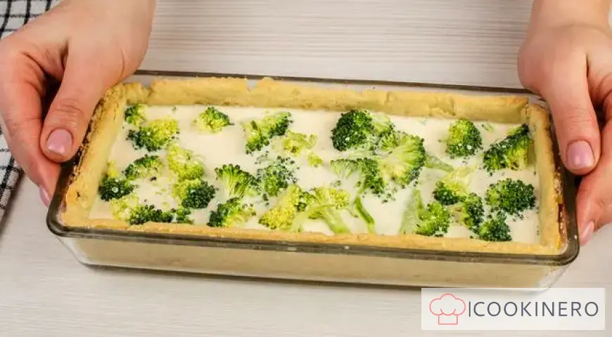 Quiche with broccoli and parmesan