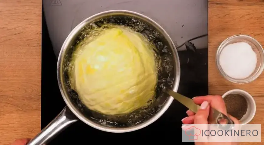 Cabbage rolls in a saucepan