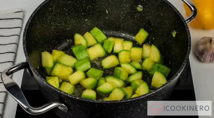 Spicy zucchini salad for the winter