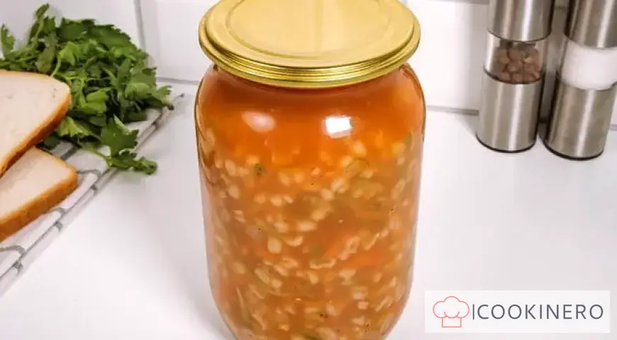 Sopa de encurtidos con cebada perlada para el invierno