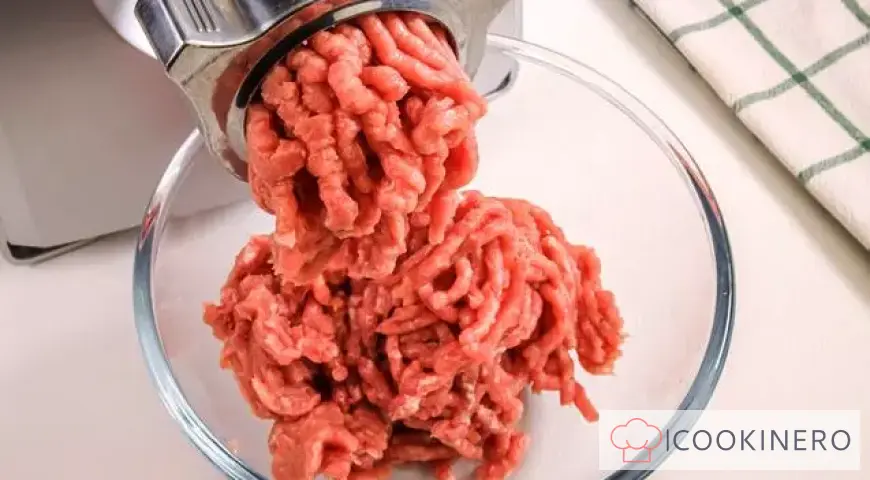 Meat zrazy with onions