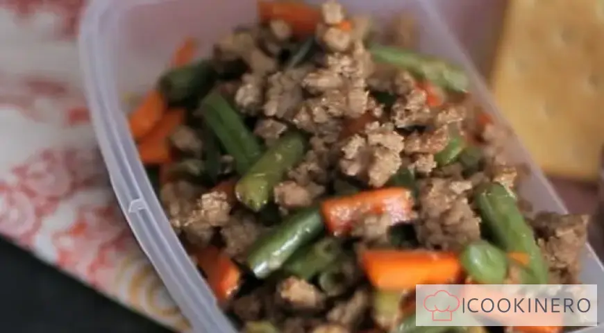 Beef with carrots and beans