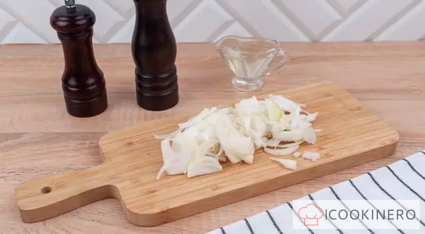 Kohlsuppe mit Schweinefleisch