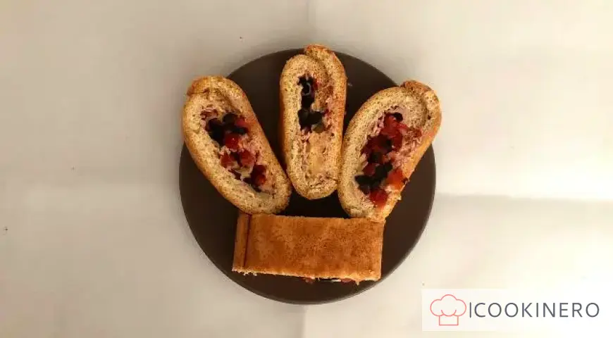 Delicate roll with cream cheese