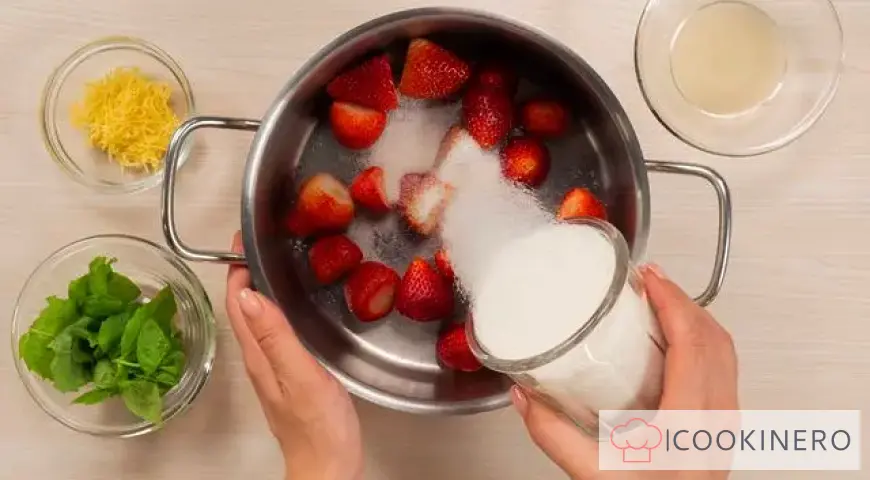 Strawberry jam with mint