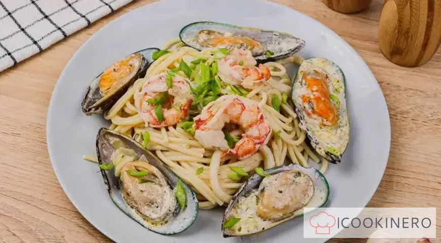 Spaghetti with seafood