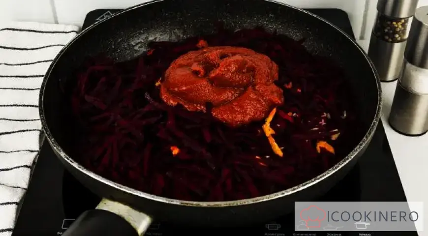 Borscht with chicken
