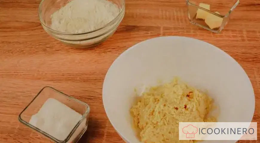 Torte di ricotta con mele