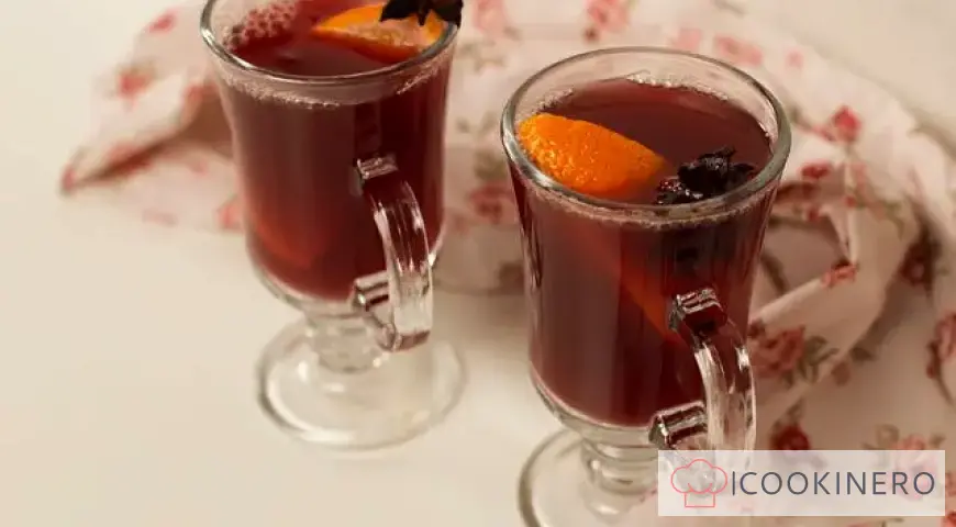 Mulled wine with orange