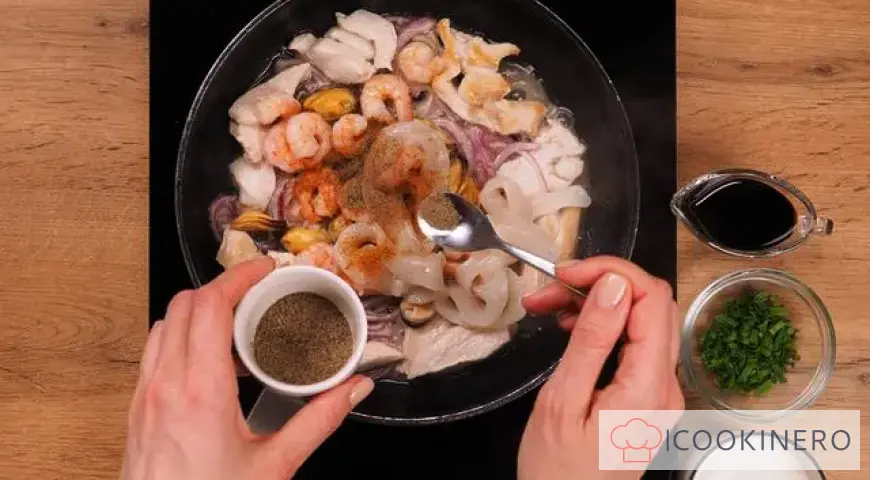 Fettuccine with seafood