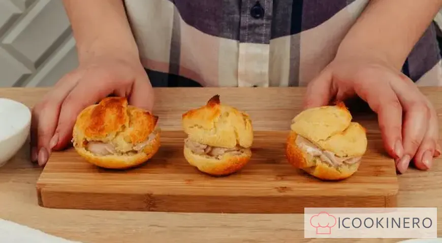 Profiteroles mit Schokoladencreme