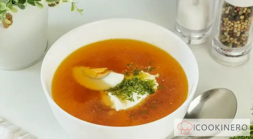 Beetroot soup with chicken