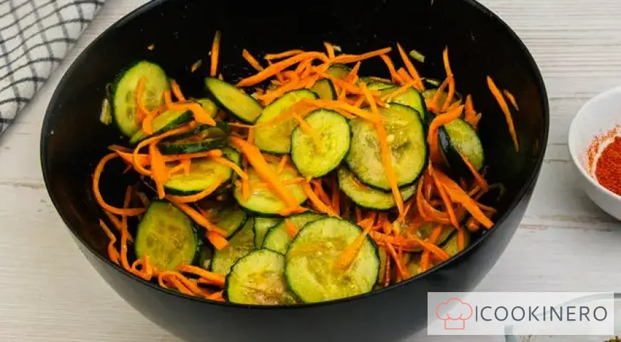 Korean salad for the winter in jars