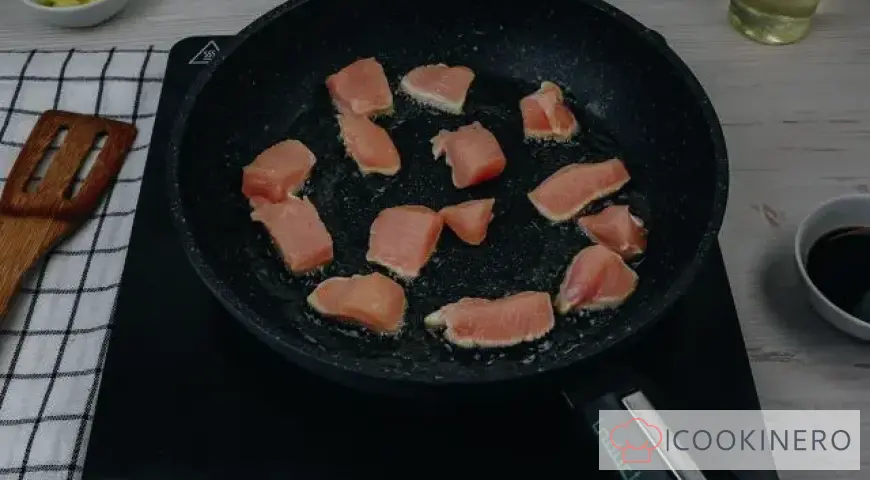 Poke con pollo teriyaki