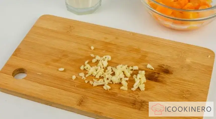 Pasta with pumpkin and ham