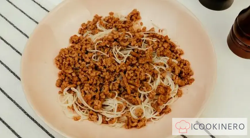 Glass noodles with minced meat