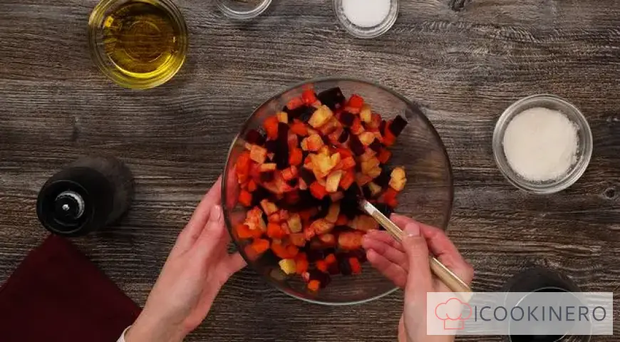 Vinagreta con pepinos encurtidos