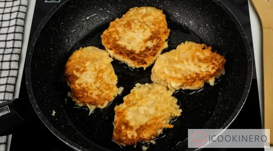 Pfannkuchen mit Äpfeln