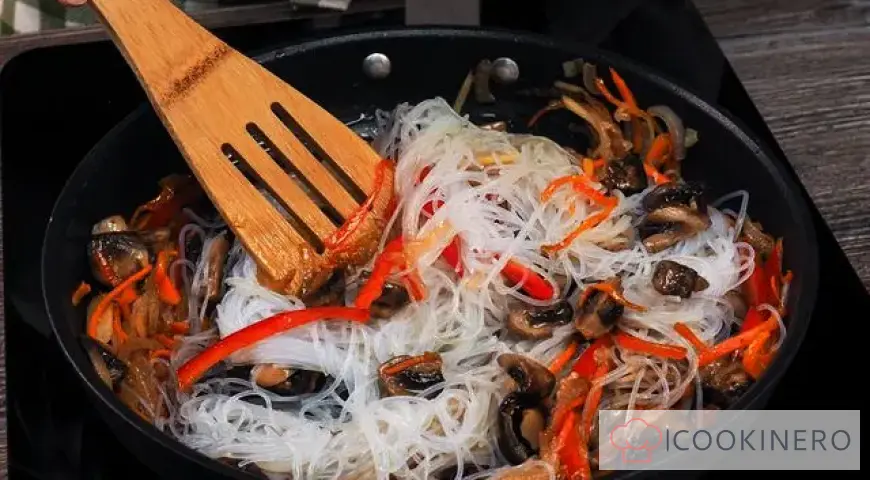 Funchoza with mushrooms