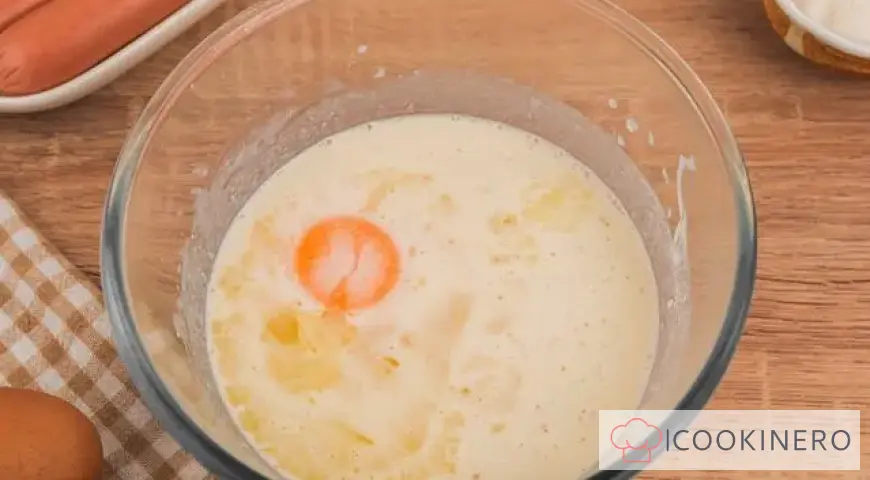 Salchichas en masa sobre kéfir