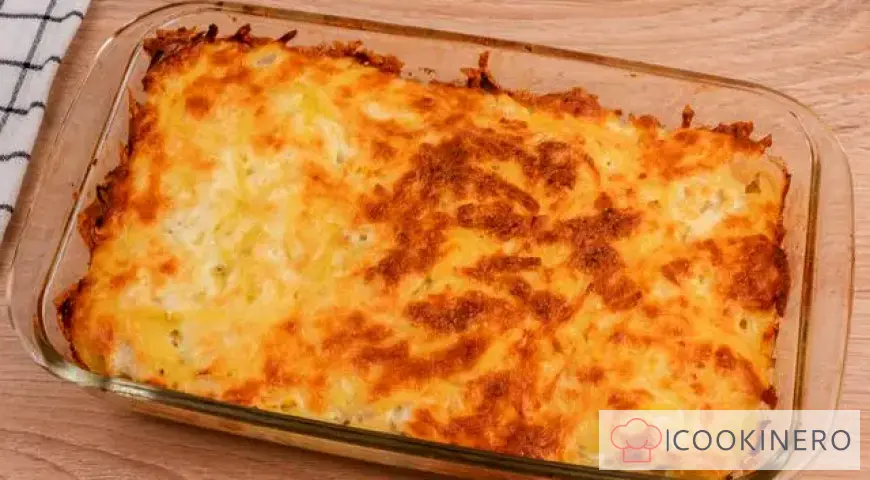 Potato casserole with chicken breast and cheese