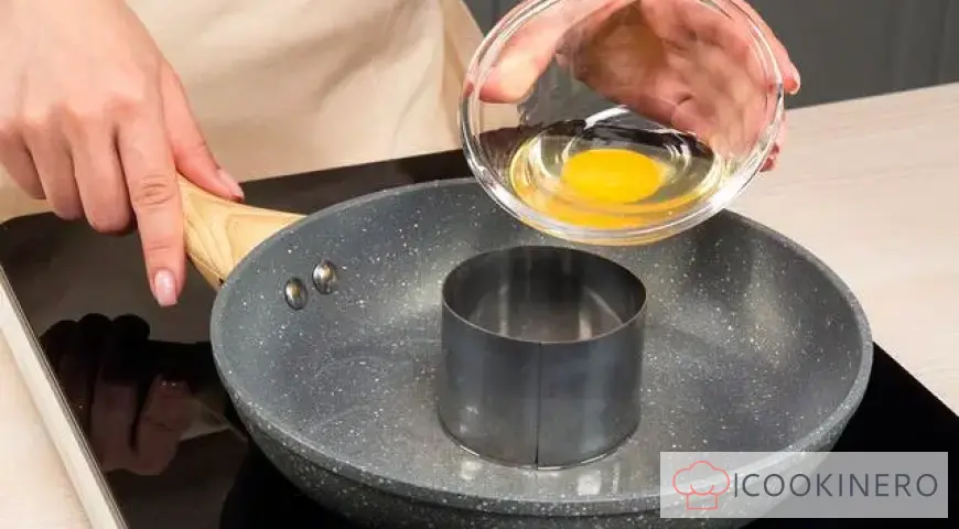 "Croque Monsieur" and "Croque Madame"