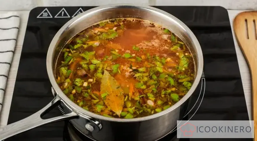 Georgian bean soup with vegetables and rice
