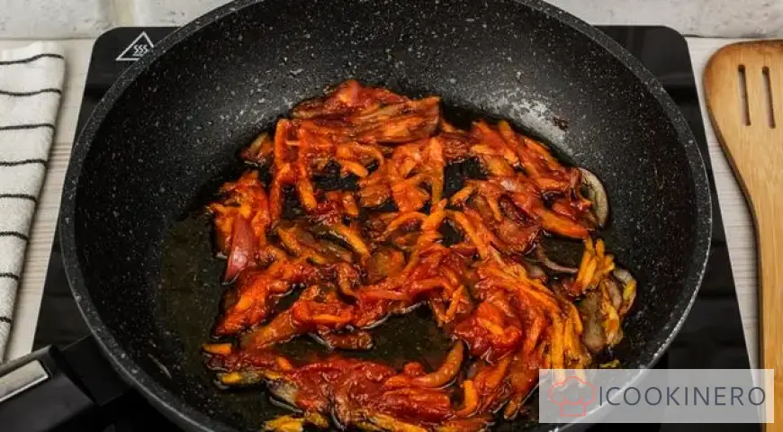 Georgian bean soup with vegetables and rice