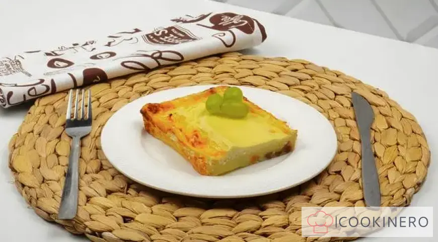 Cottage cheese casserole with raisins