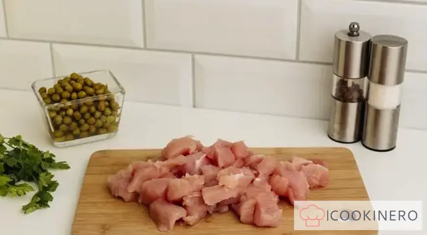 Pea soup with green peas