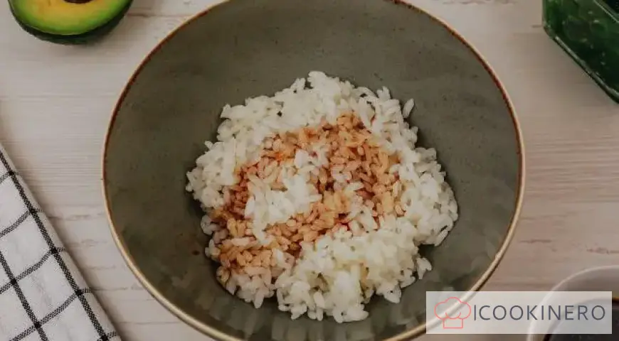 Poke con pollo teriyaki