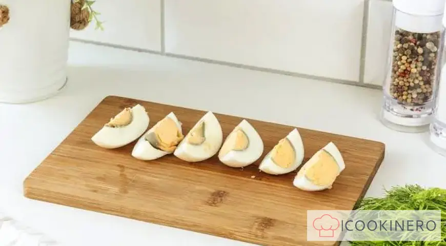 Beetroot soup with chicken