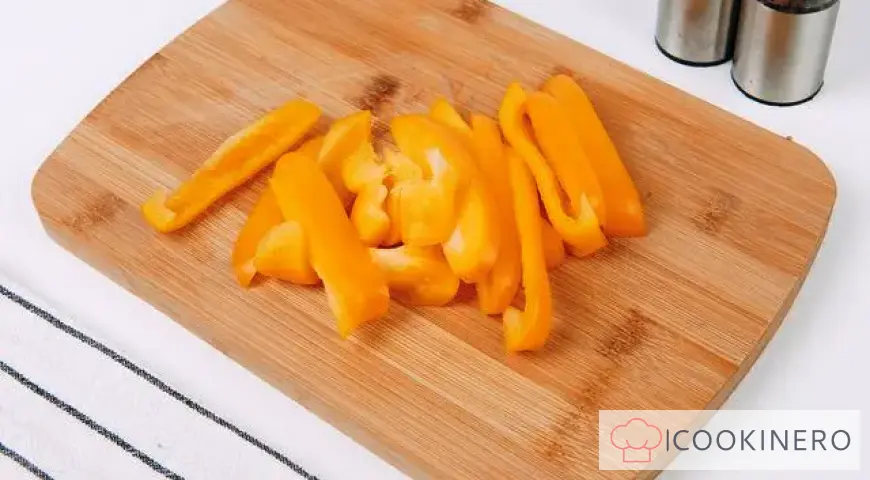 Wok noodles with chicken