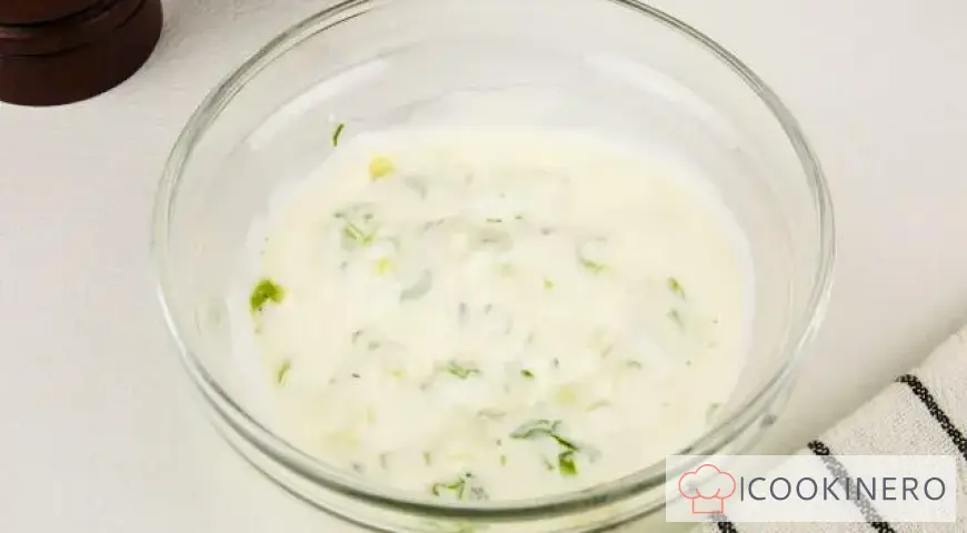 Sauce à la crème sure et à l'ail