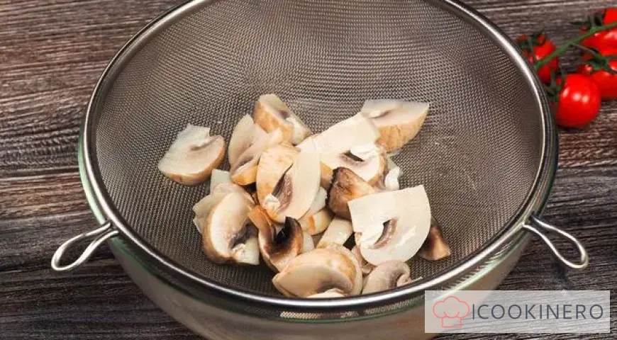 Funchoza with mushrooms