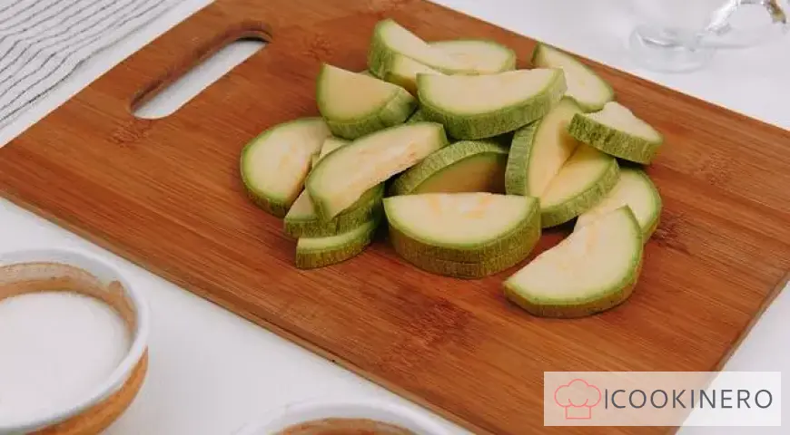 Salade de courgettes « Langue de belle-mère » pour l'hiver